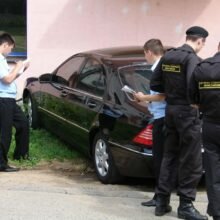 Проверка машины на аресты и ограничения